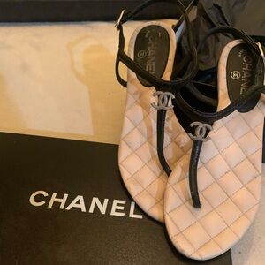 Chanel Sandals size 38 US size 8. Box included.